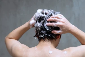 シャンプーの泡立ちは何で決まる?泡の役割と、立たない日の見直し方